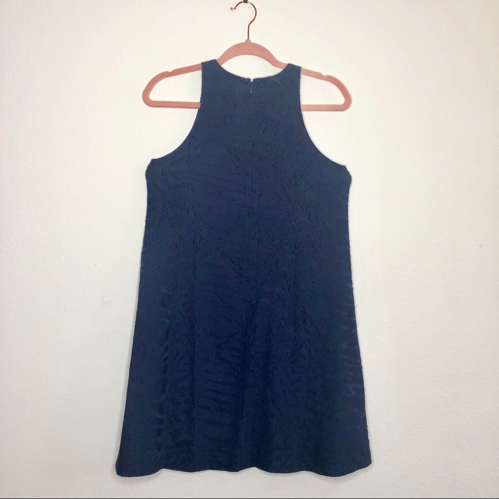 Vince Fil Coupe Sleeveless Shift Dress Size 2 - Picture 4 of 7